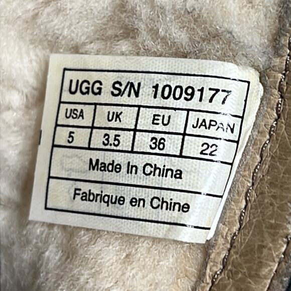 UGG Bryce Buckle Black Leather Shearling Lined Zip-Up Ankle Boots Womens Size 5 - Picture 12 of 12